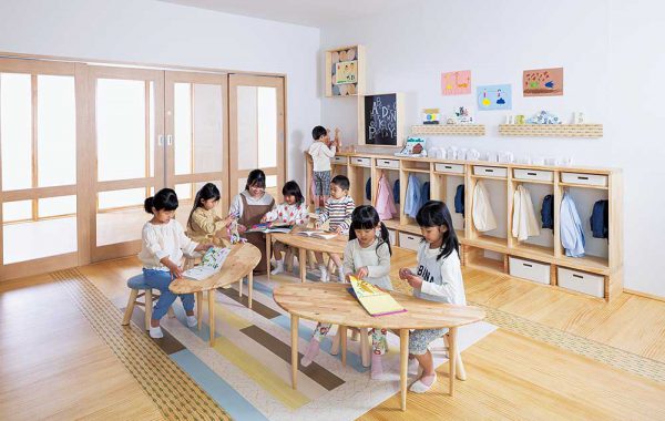 「木とくらす幼稚園」へようこそ！