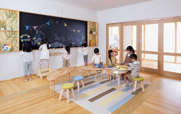 「木とくらす幼稚園」へようこそ！
