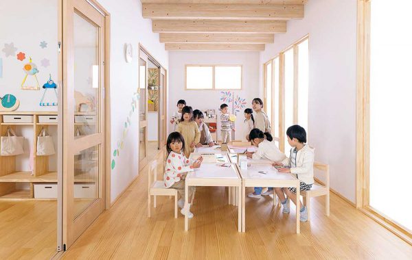 「木とくらす幼稚園」へようこそ！