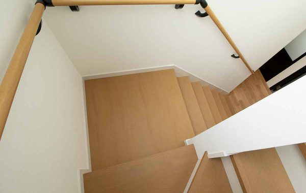 多彩な木の使い方が見られる、事務所兼モデルハウス。