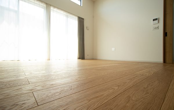 オークの醍醐味を堪能する床。