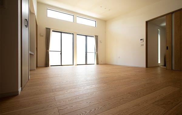 オークの醍醐味を堪能する床。