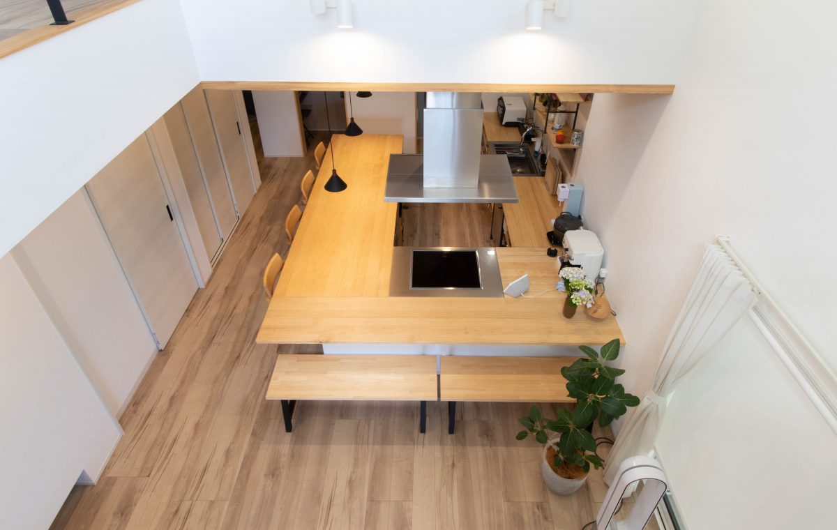 暮らしの不便を理想のカタチに。住み継いだ家に「自分たちらしさ」を。