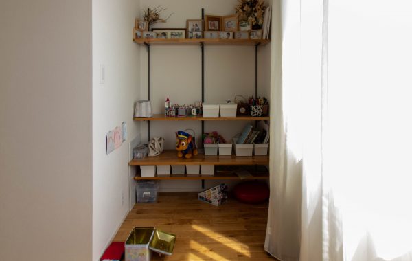 家族の物語が巡る、平屋の暮らし。