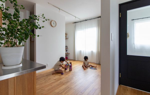 家族の物語が巡る、平屋の暮らし。