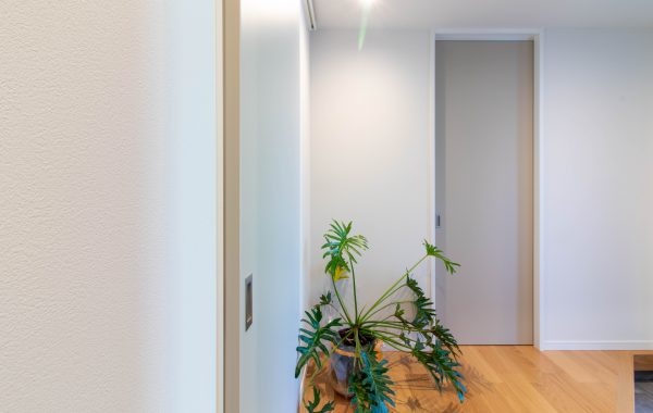 自分だけの時間を楽しむ小上がりの和室。
