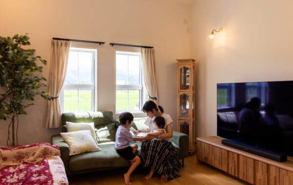 サマーハウスに憧れて。切妻屋根の長いおうち