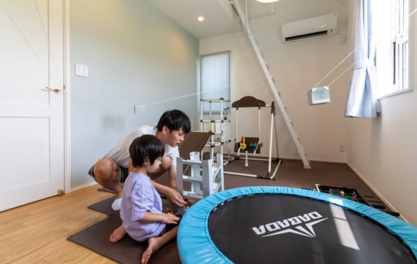サマーハウスに憧れて。切妻屋根の長いおうち