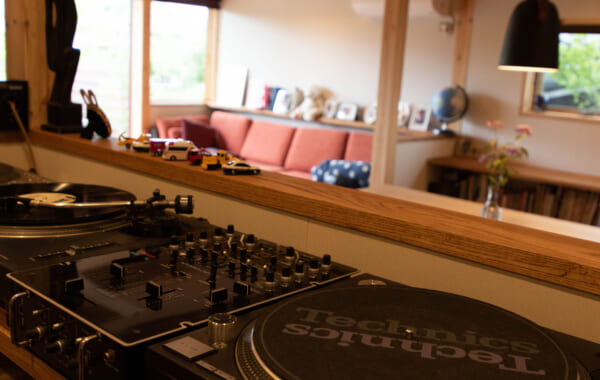 この人の作る家じゃなきゃ。DJブースのある家